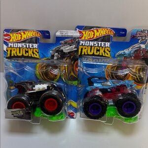 Hot Wheels Monster Trucks Radical Racer Set